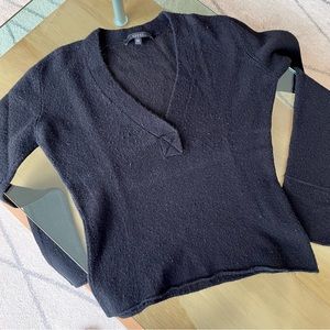 GUCCI V-Neck Cashmere Sweater